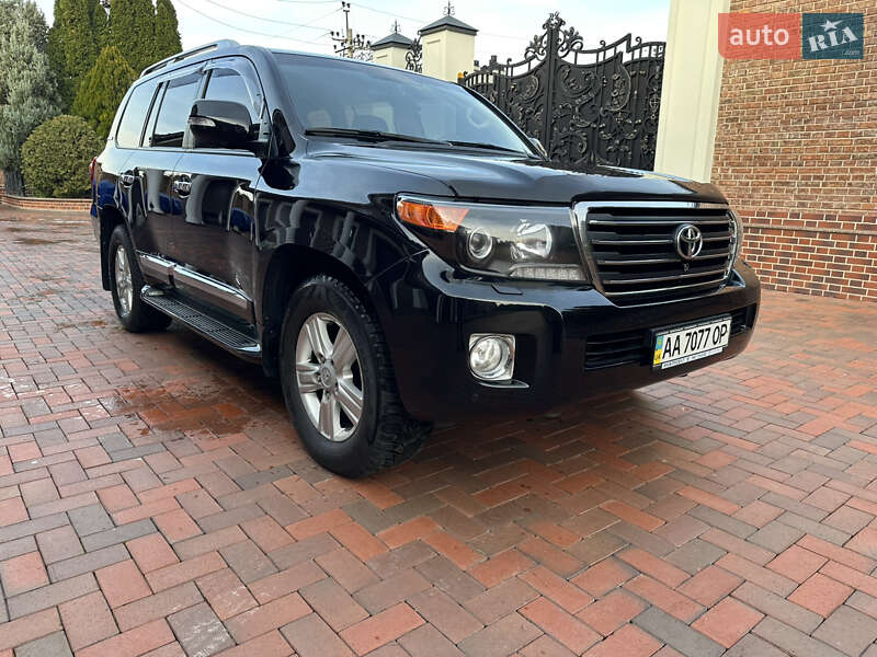 Toyota Land Cruiser 2014