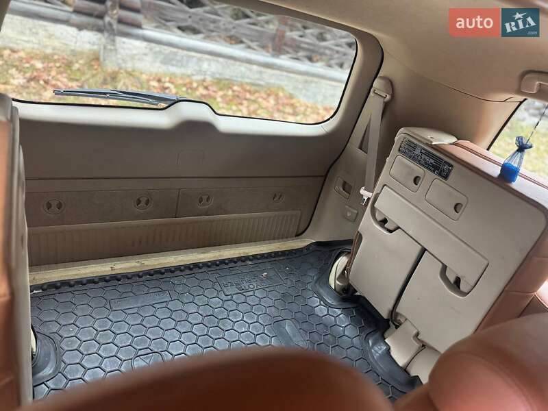 Позашляховик / Кросовер Toyota Land Cruiser 2013 в Яремчі фото 6 Позашляховик / Кросовер Toyota Land Cruiser 2013 в Яремчі