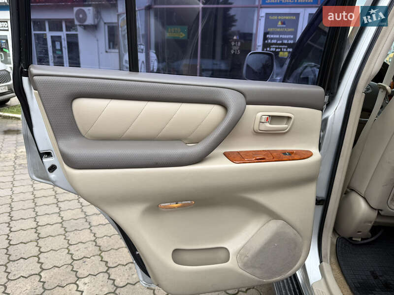 Внедорожник / Кроссовер Toyota Land Cruiser 2006 в Луцке фото 11 Внедорожник / Кроссовер Toyota Land Cruiser 2006 в Луцке
