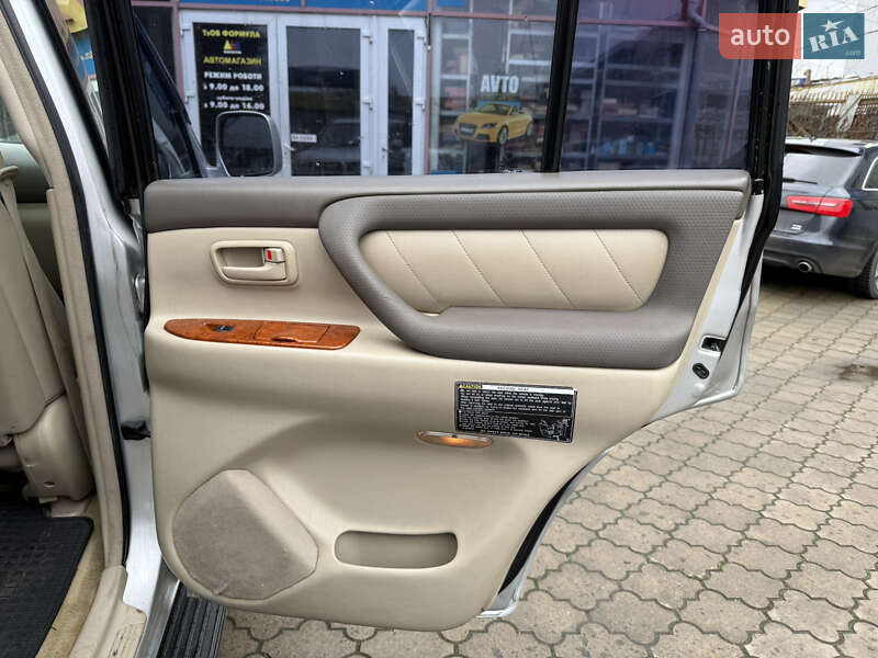 Внедорожник / Кроссовер Toyota Land Cruiser 2006 в Луцке фото 17 Внедорожник / Кроссовер Toyota Land Cruiser 2006 в Луцке