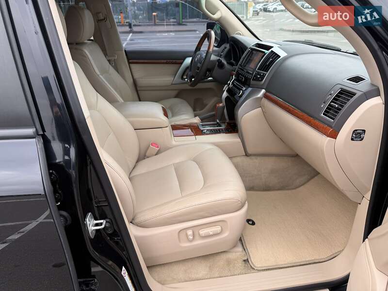 Позашляховик / Кросовер Toyota Land Cruiser 2013 в Києві