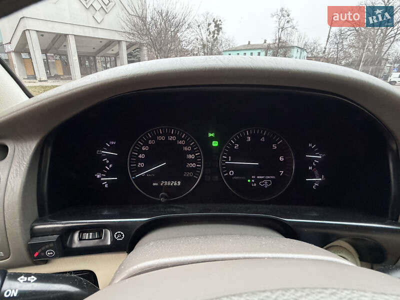 Внедорожник / Кроссовер Toyota Land Cruiser 2005 в Полтаве