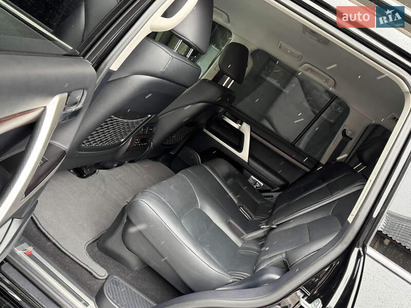 Позашляховик / Кросовер Toyota Land Cruiser 2020 в Києві фото 17 Позашляховик / Кросовер Toyota Land Cruiser 2020 в Києві