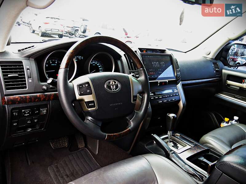 Внедорожник / Кроссовер Toyota Land Cruiser 2008 в Черкассах