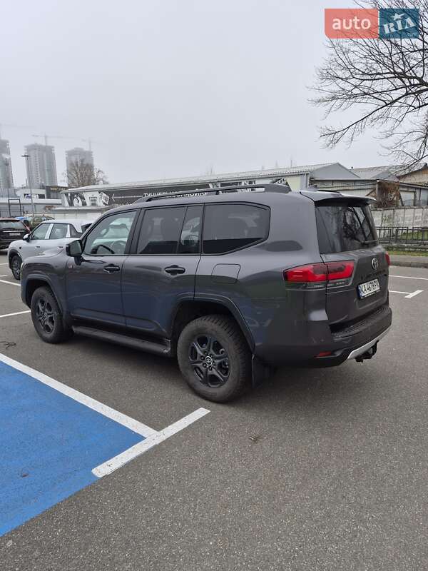 Внедорожник / Кроссовер Toyota Land Cruiser 2023 в Киеве