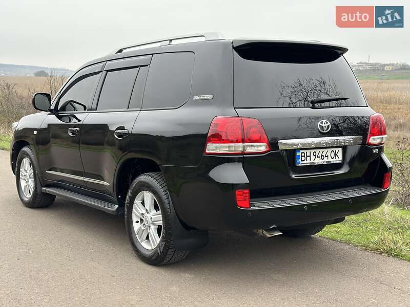 Позашляховик / Кросовер Toyota Land Cruiser 2011 в Одесі