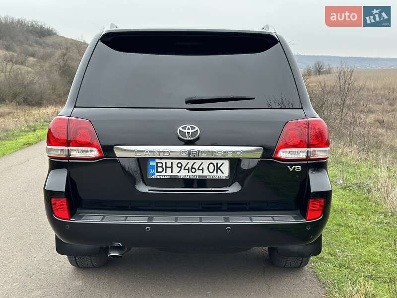 Позашляховик / Кросовер Toyota Land Cruiser 2011 в Одесі