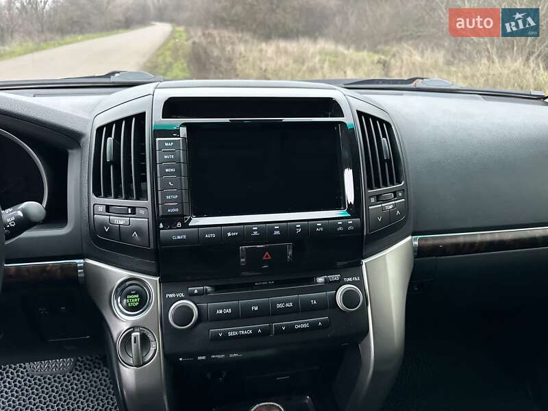 Позашляховик / Кросовер Toyota Land Cruiser 2011 в Одесі