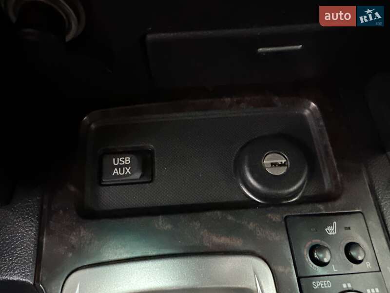 Позашляховик / Кросовер Toyota Land Cruiser 2011 в Одесі