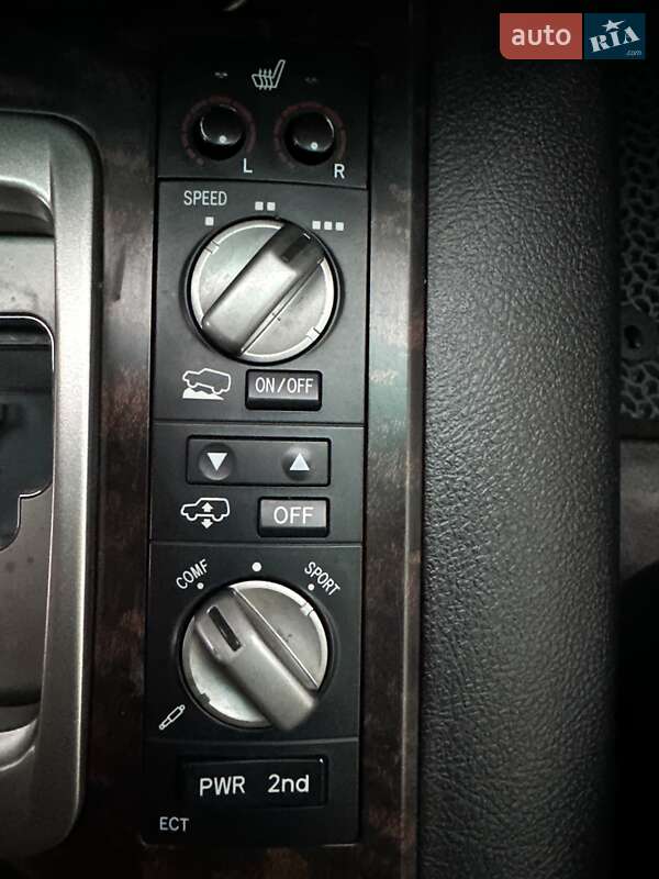 Позашляховик / Кросовер Toyota Land Cruiser 2011 в Одесі