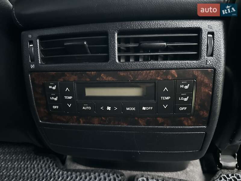 Позашляховик / Кросовер Toyota Land Cruiser 2011 в Одесі