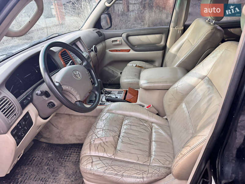 Внедорожник / Кроссовер Toyota Land Cruiser 2004 в Киеве