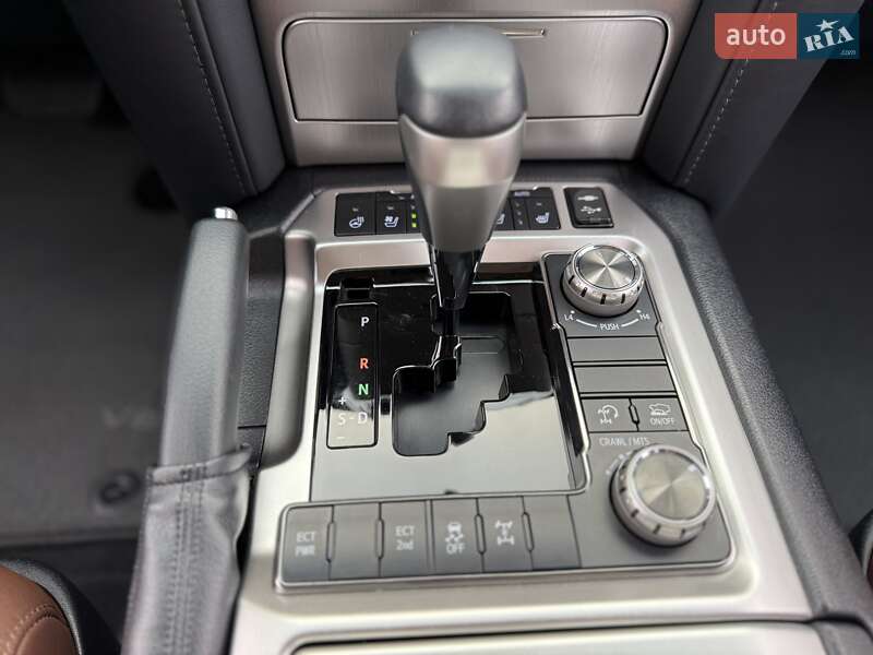 Внедорожник / Кроссовер Toyota Land Cruiser 2020 в Киеве