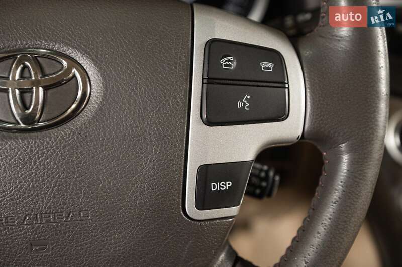 Позашляховик / Кросовер Toyota Land Cruiser 2012 в Одесі фото 61 Позашляховик / Кросовер Toyota Land Cruiser 2012 в Одесі