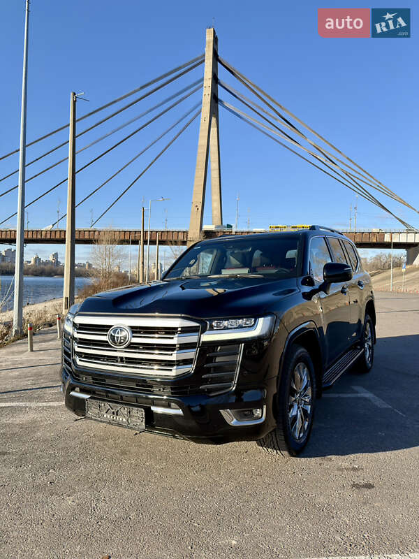 Внедорожник / Кроссовер Toyota Land Cruiser 2023 в Киеве