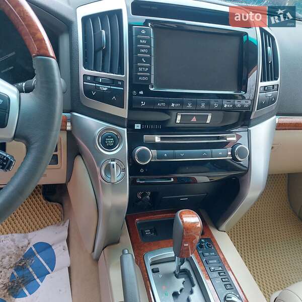 Позашляховик / Кросовер Toyota Land Cruiser 2012 в Рівному фото 22 Позашляховик / Кросовер Toyota Land Cruiser 2012 в Рівному