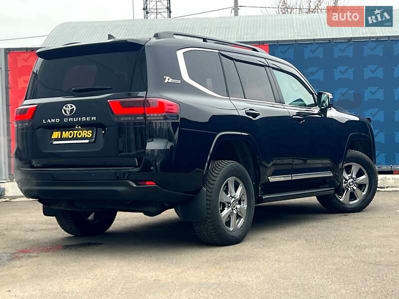 Внедорожник / Кроссовер Toyota Land Cruiser 2021 в Киеве
