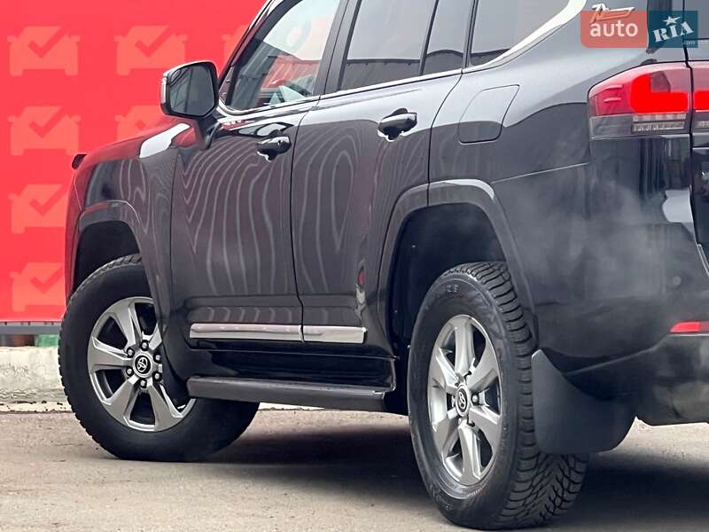 Внедорожник / Кроссовер Toyota Land Cruiser 2021 в Киеве