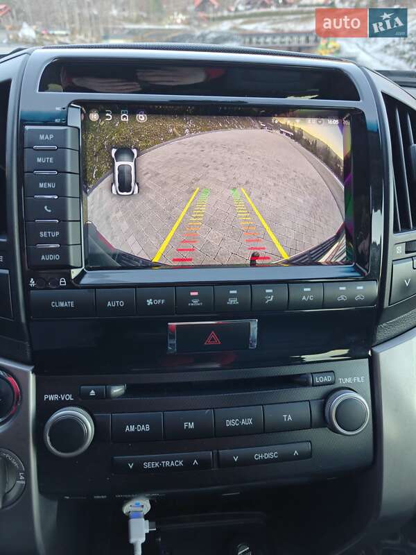 Внедорожник / Кроссовер Toyota Land Cruiser 2011 в Нижнем Студеном