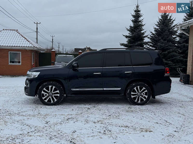 Внедорожник / Кроссовер Toyota Land Cruiser 2016 в Киеве