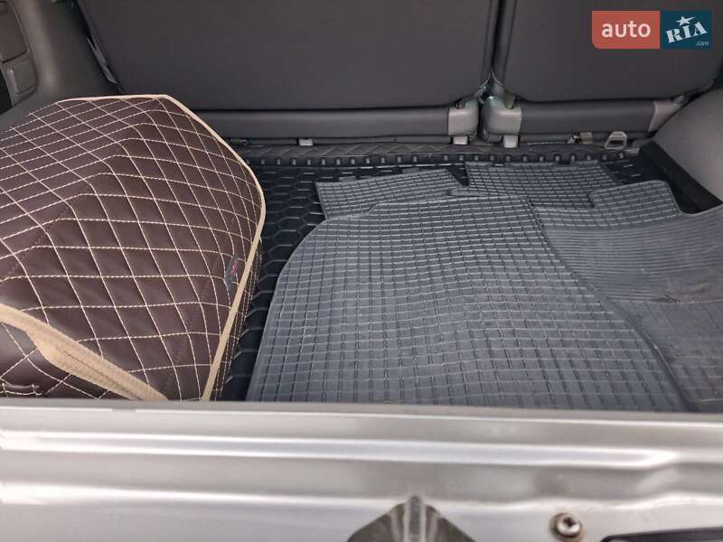 Позашляховик / Кросовер Toyota Land Cruiser 2006 в Одесі фото 12 Позашляховик / Кросовер Toyota Land Cruiser 2006 в Одесі