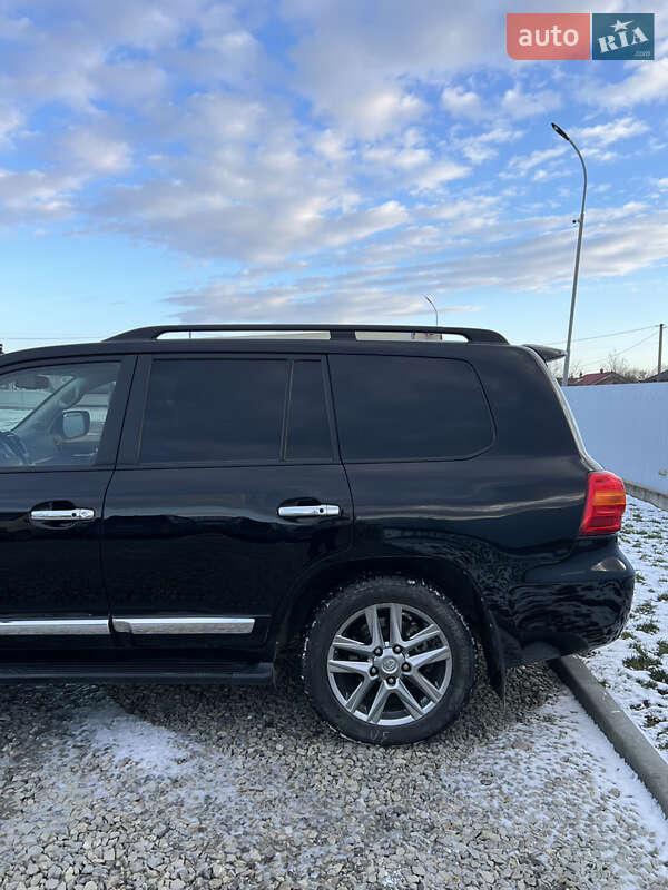 Внедорожник / Кроссовер Toyota Land Cruiser 2012 в Черновцах