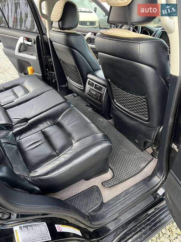 Внедорожник / Кроссовер Toyota Land Cruiser 2012 в Черновцах