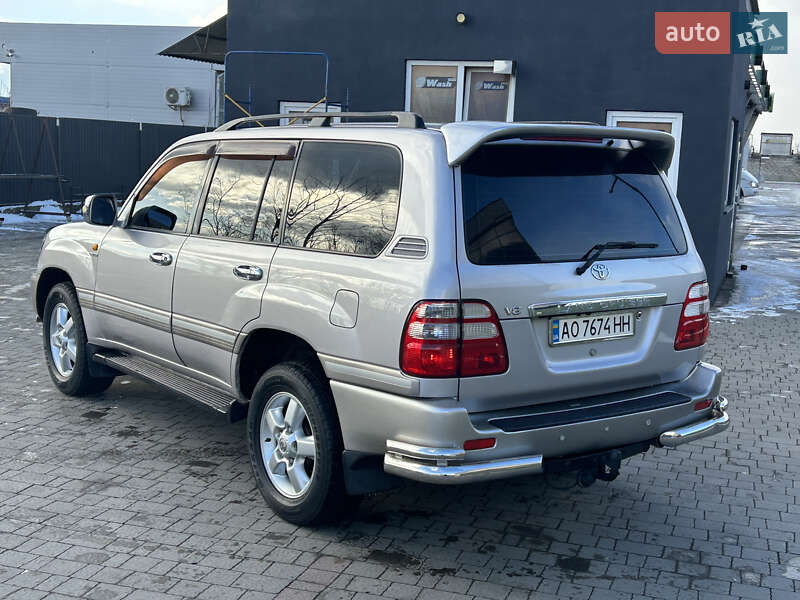 Внедорожник / Кроссовер Toyota Land Cruiser 2003 в Мукачево