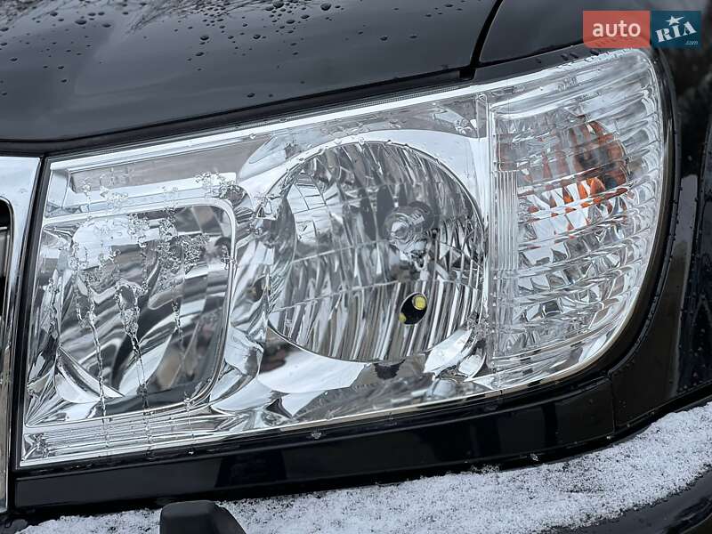 Внедорожник / Кроссовер Toyota Land Cruiser 2002 в Ужгороде