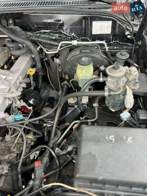 Внедорожник / Кроссовер Toyota Land Cruiser 2002 в Ужгороде