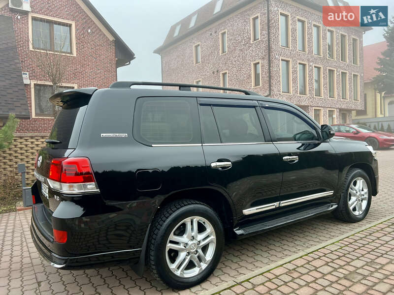 Внедорожник / Кроссовер Toyota Land Cruiser 2007 в Черновцах