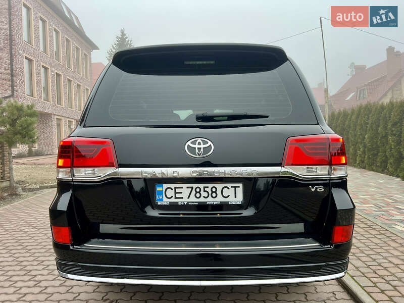 Внедорожник / Кроссовер Toyota Land Cruiser 2007 в Черновцах