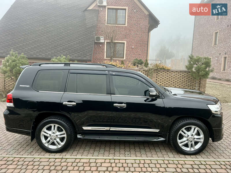 Внедорожник / Кроссовер Toyota Land Cruiser 2007 в Черновцах