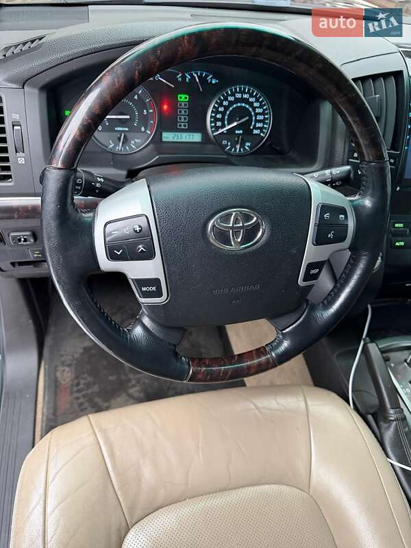 Внедорожник / Кроссовер Toyota Land Cruiser 2010 в Костополе фото 14 Внедорожник / Кроссовер Toyota Land Cruiser 2010 в Костополе