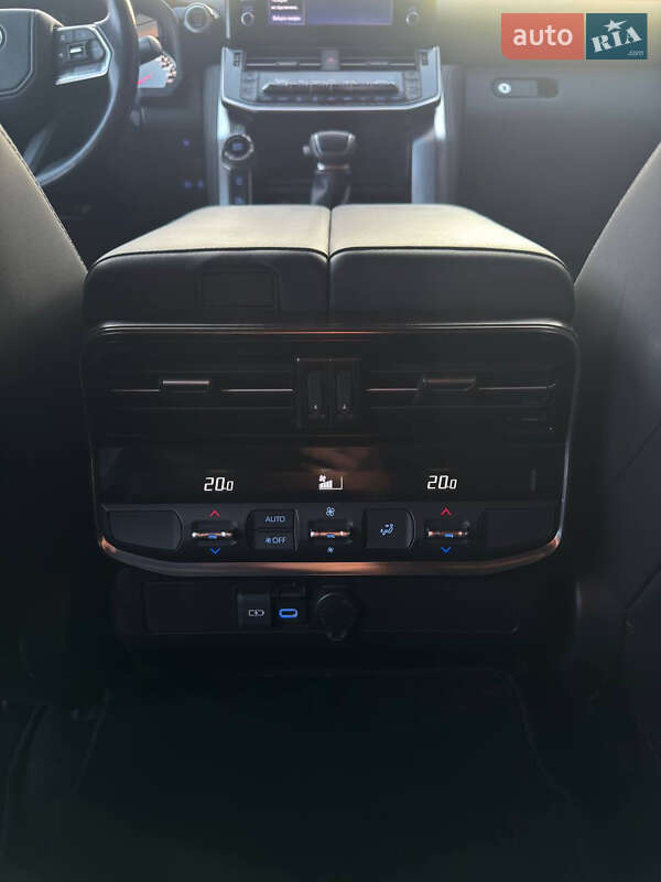 Внедорожник / Кроссовер Toyota Land Cruiser 2022 в Иршаве фото 13 Внедорожник / Кроссовер Toyota Land Cruiser 2022 в Иршаве