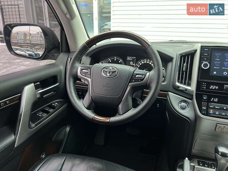 Позашляховик / Кросовер Toyota Land Cruiser 2016 в Києві фото 14 Позашляховик / Кросовер Toyota Land Cruiser 2016 в Києві