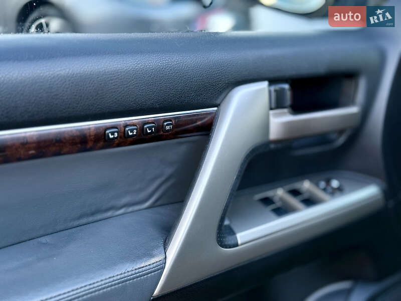 Позашляховик / Кросовер Toyota Land Cruiser 2010 в Києві фото 12 Позашляховик / Кросовер Toyota Land Cruiser 2010 в Києві