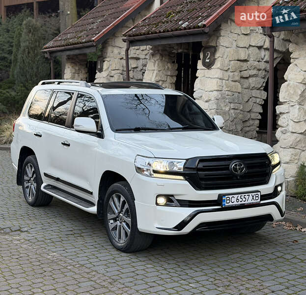 Внедорожник / Кроссовер Toyota Land Cruiser 2016 в Львове фото 25 Внедорожник / Кроссовер Toyota Land Cruiser 2016 в Львове