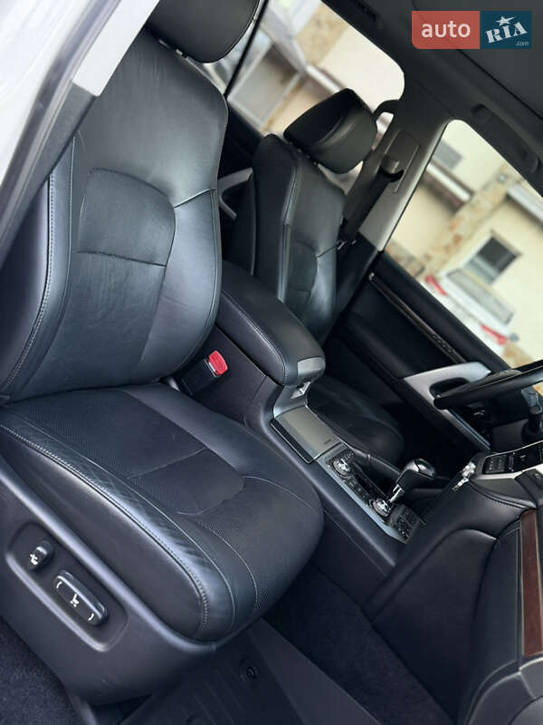 Внедорожник / Кроссовер Toyota Land Cruiser 2016 в Львове фото 46 Внедорожник / Кроссовер Toyota Land Cruiser 2016 в Львове