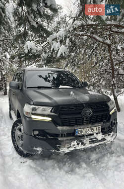 Внедорожник / Кроссовер Toyota Land Cruiser 2007 в Ровно