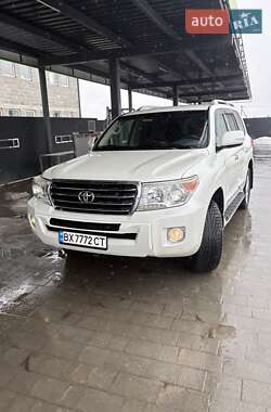 Внедорожник / Кроссовер Toyota Land Cruiser 2013 в Каменец-Подольском