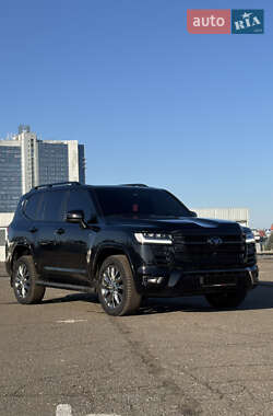 Внедорожник / Кроссовер Toyota Land Cruiser 2025 в Киеве