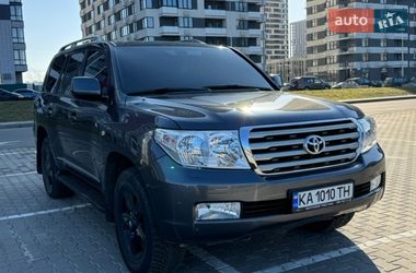 Позашляховик / Кросовер Toyota Land Cruiser 2011 в Києві