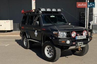 Позашляховик / Кросовер Toyota Land Cruiser 2008 в Києві
