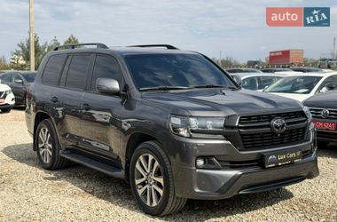 Позашляховик / Кросовер Toyota Land Cruiser 2016 в Івано-Франківську
