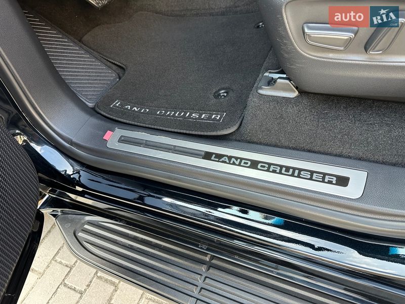 Внедорожник / Кроссовер Toyota Land Cruiser 2023 в Киеве