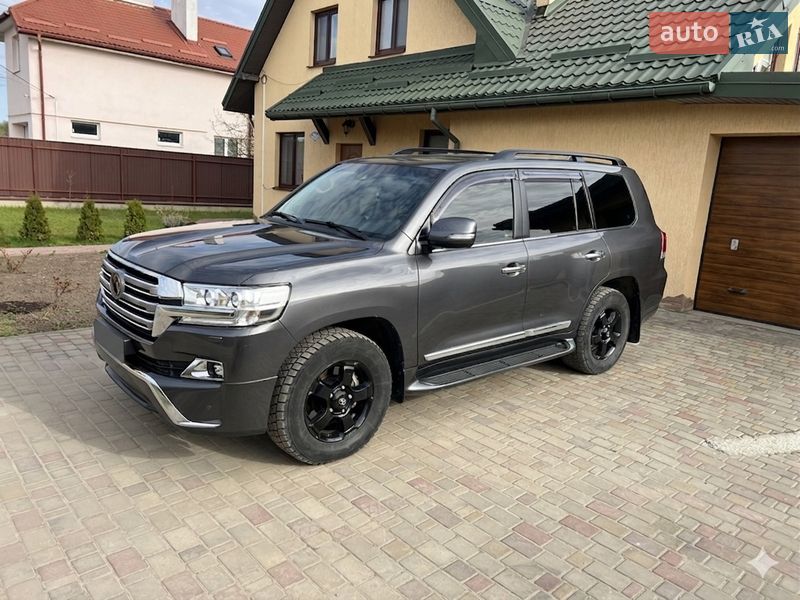 Внедорожник / Кроссовер Toyota Land Cruiser 2016 в Львове фото 24 Внедорожник / Кроссовер Toyota Land Cruiser 2016 в Львове