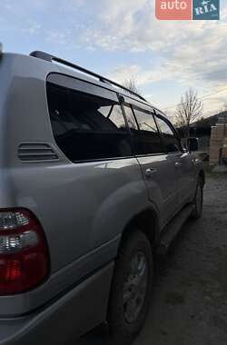 Внедорожник / Кроссовер Toyota Land Cruiser 2004 в Рахове