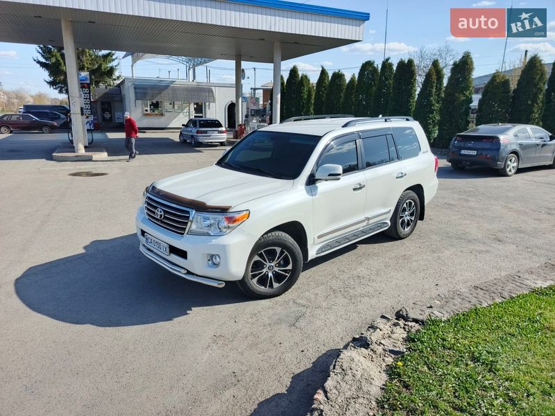 Toyota Land Cruiser 2014