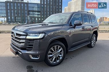 Внедорожник / Кроссовер Toyota Land Cruiser 2022 в Киеве